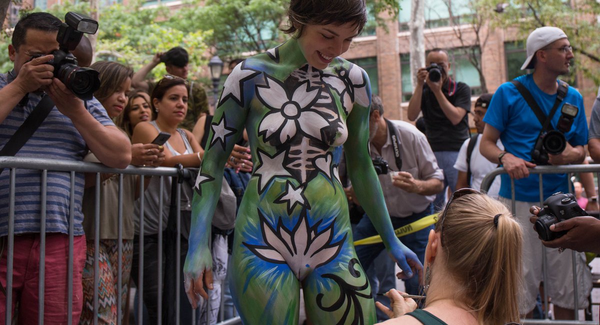 NSFW Photos: 100 Totally Naked People Got Painted In 