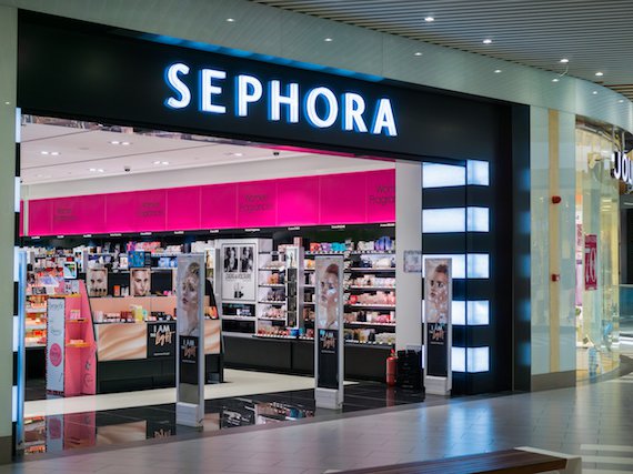 Sephora offers every beauty products at the best price