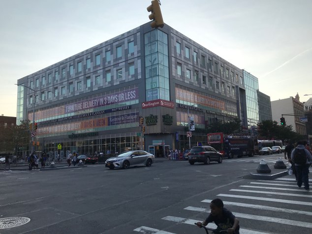 In Harlem A Rezoning Plan Triggers Fears About The End Of A Black