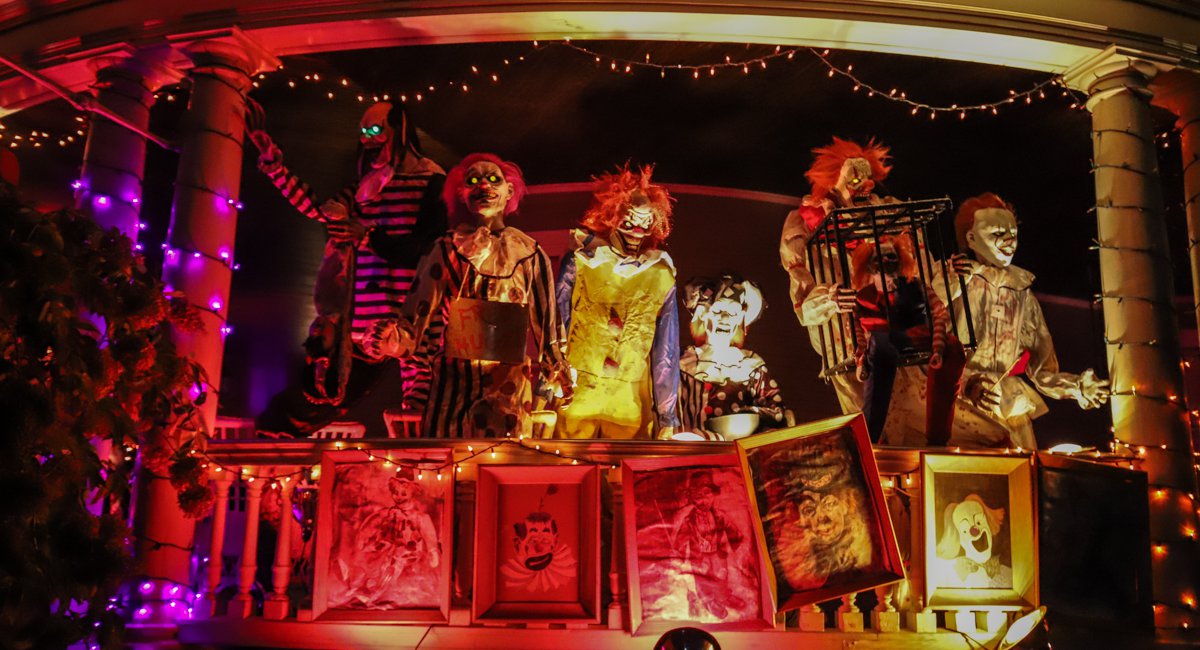 Photos: The Most Impressive Halloween House In Brooklyn Is Extra Spooky ...