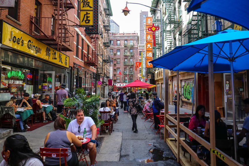 A photo of outdoor diners in Chinatown