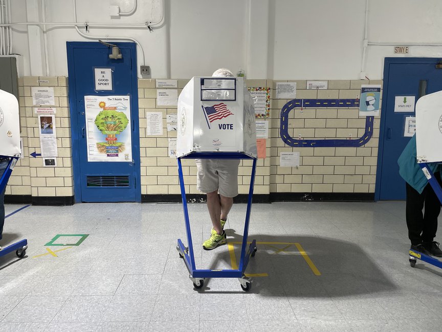 A photo of a voting booth on Primary Day 2021