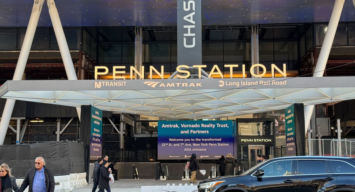 Пен Стейшън в Ню Йорк обновява главния вход преди напрегнатата вълна от ваканционни пътувания